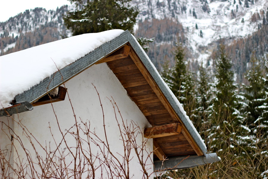 snow on the roof in canazei