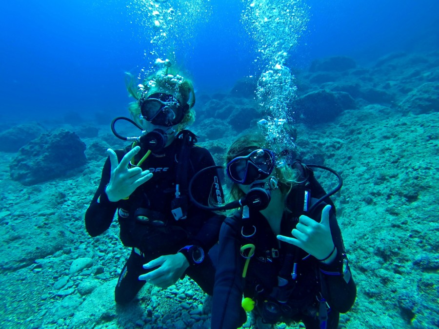 rescue-diver-diving-gopro-karpathos-renate-rigters-travel-thatwanderlust