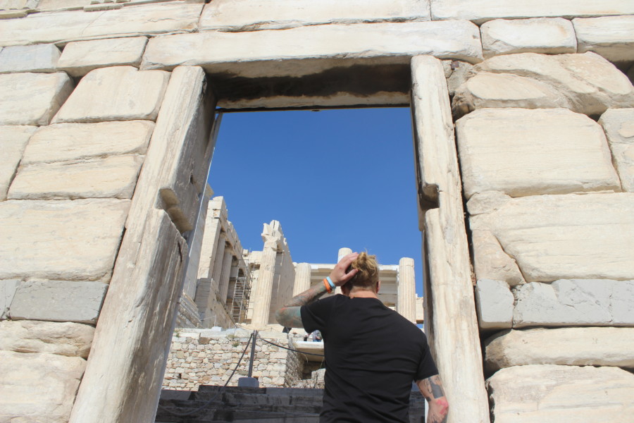 zeus-athens-temple-that-wanderlust-travel-nomads-diving-acropolis