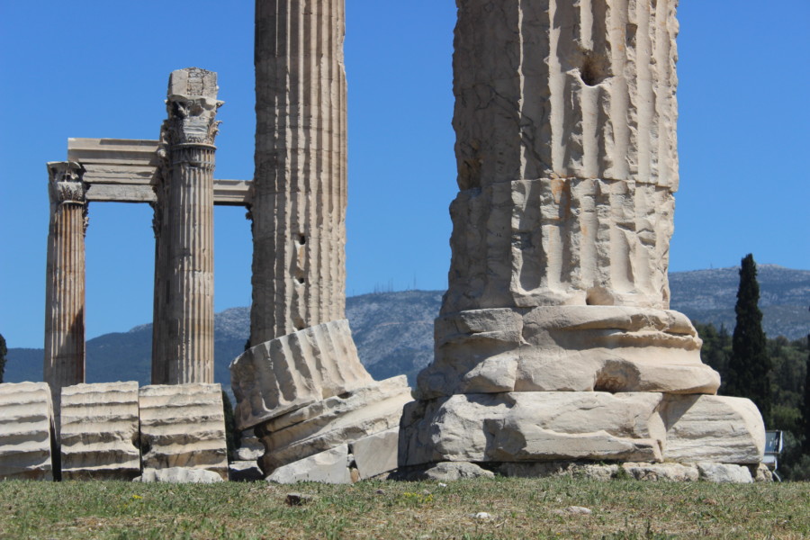 zeus-athens-temple-that-wanderlust-travel-nomads-diving